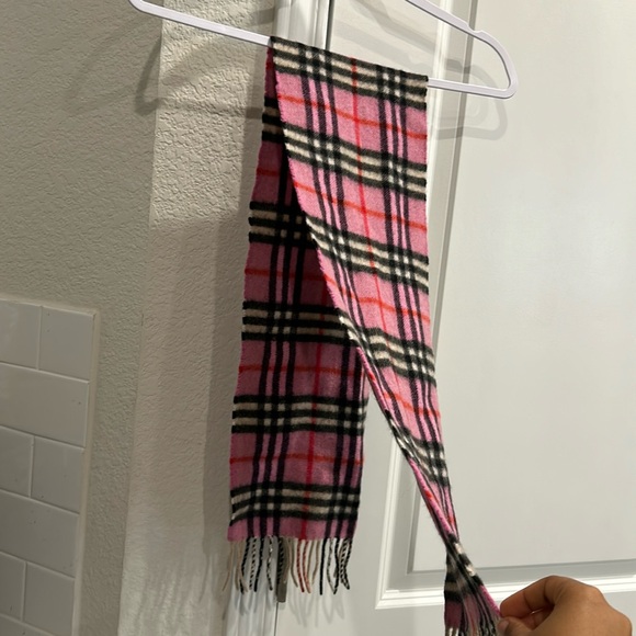 100% Authentic Burberry London Cashmere - Picture 4 of 4